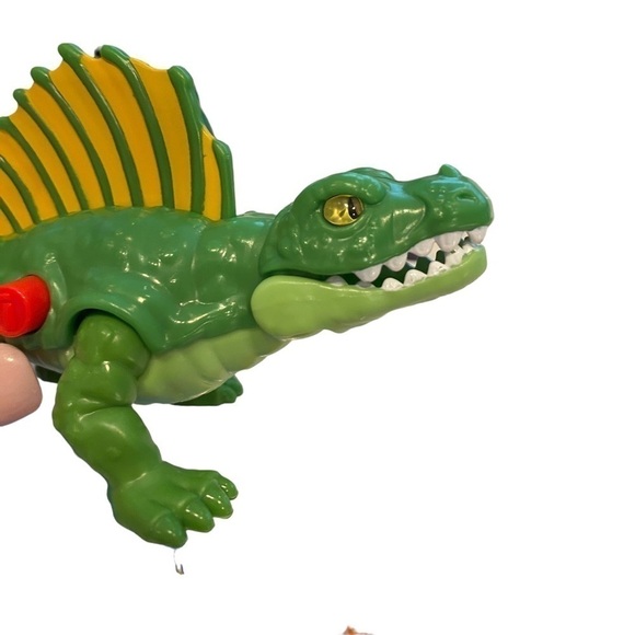 Lot of Seven Random Toy Dinosaurs - Picture 11 of 13